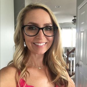 Meet your Posher, Jenise